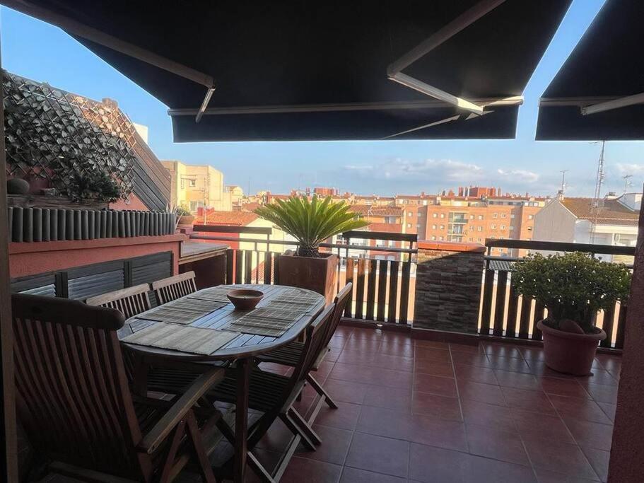 Apartmán Atico Luminoso Centrico Y Comodo Figueres  Exteriér fotografie