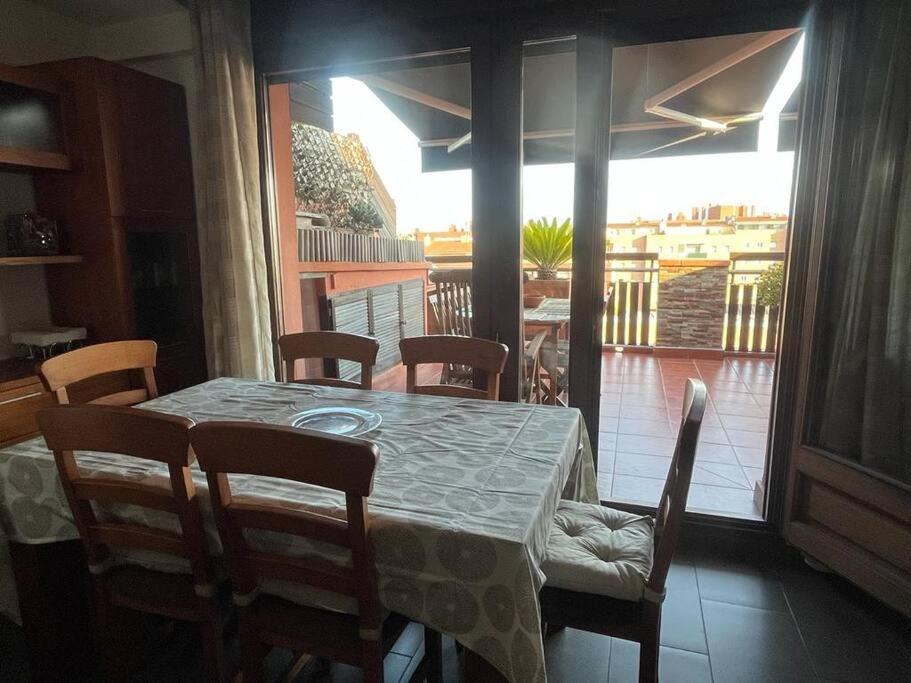 Apartmán Atico Luminoso Centrico Y Comodo Figueres  Exteriér fotografie